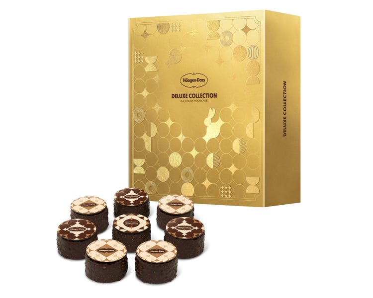 Haagen-Dazs deluxe mooncake gift box with chocolate ice cream mooncakes